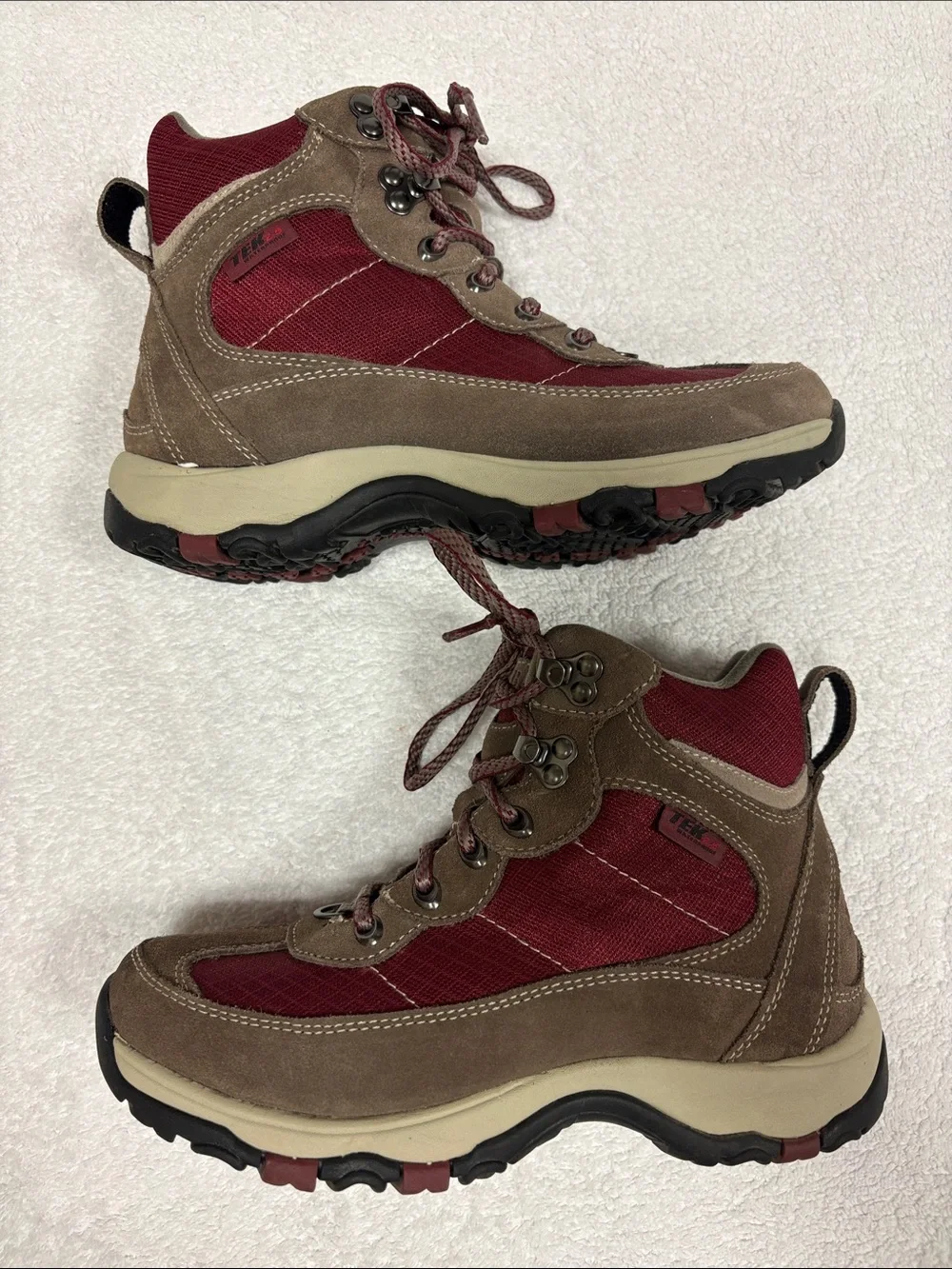L.L. Bean Kids tek primaloft waterproof Burgundy and Taupe Hiking Boots 6